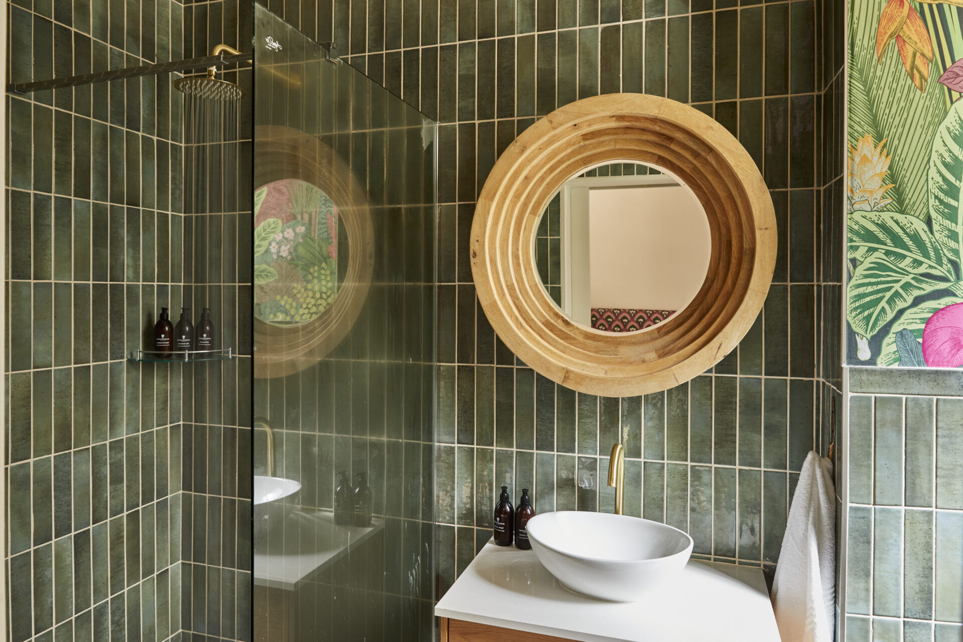 Clarence_3_bathrooms_